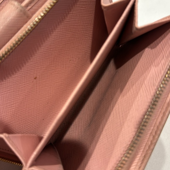 Authentic Prada compact wallet - Picture 10 of 11